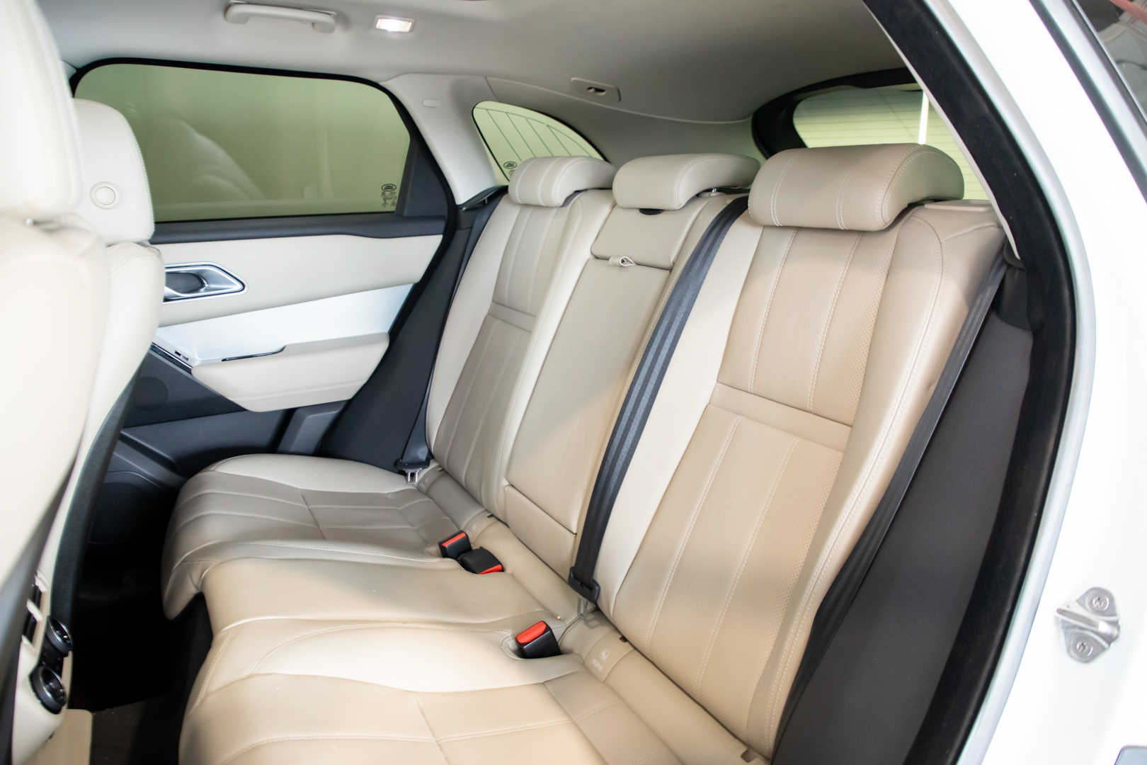 RANGE ROVER VELAR GCC
