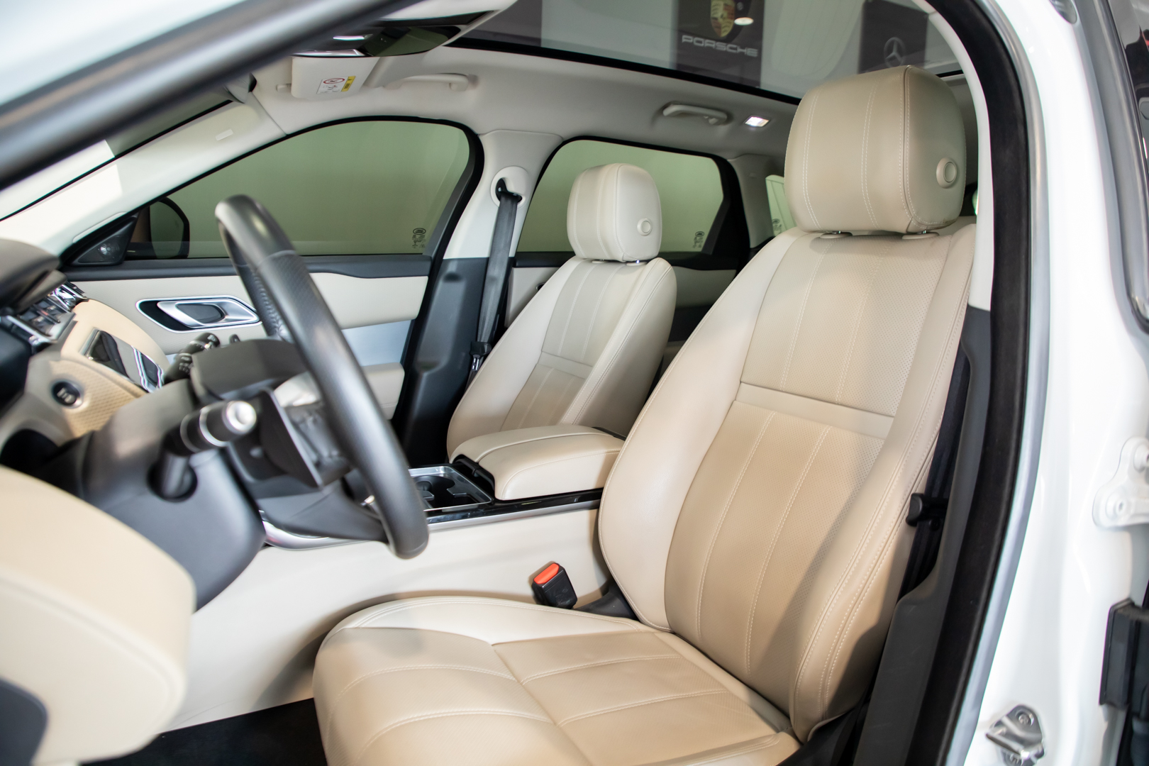 RANGE ROVER VELAR GCC