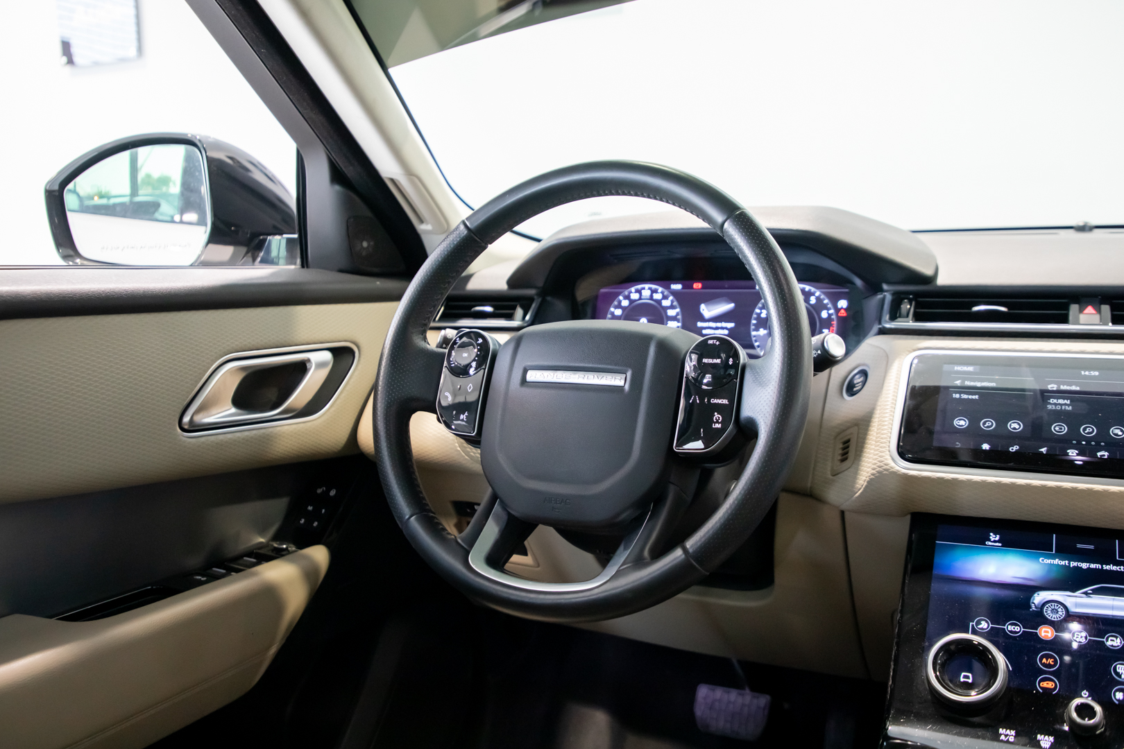 RANGE ROVER VELAR GCC