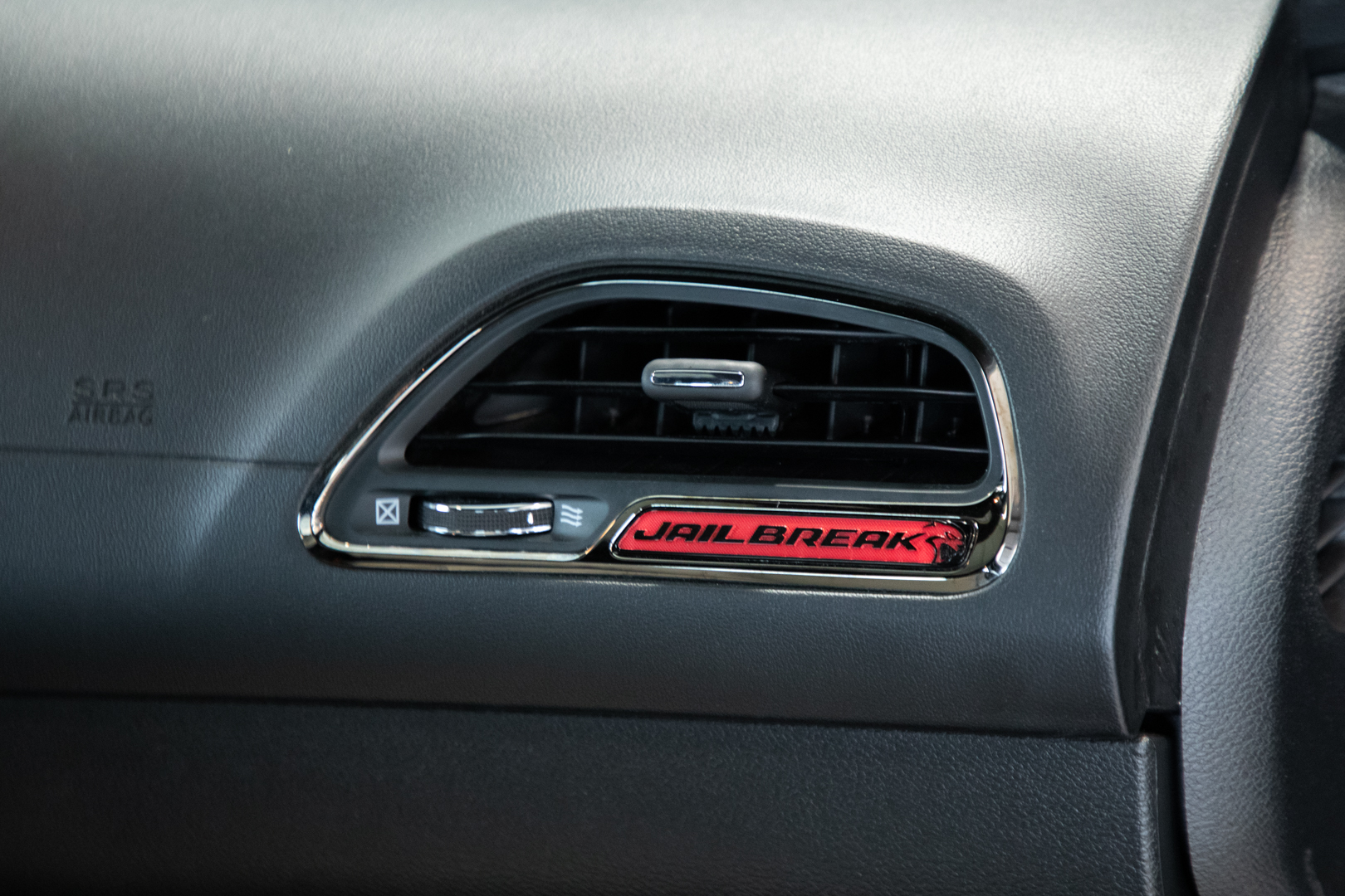 DODGE CHALLENGER HELLCAT