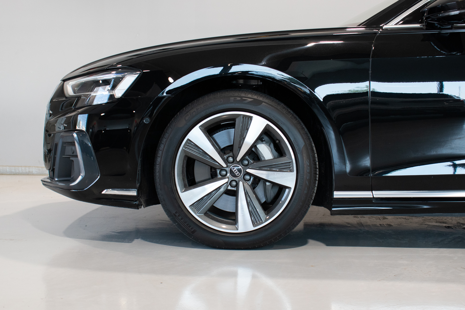 AUDI A8 55 TFSI Quattro