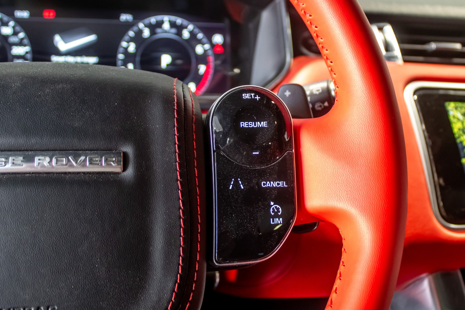 Range Rover Sport SV