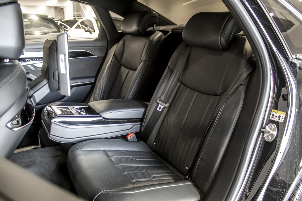 AUDI A8L