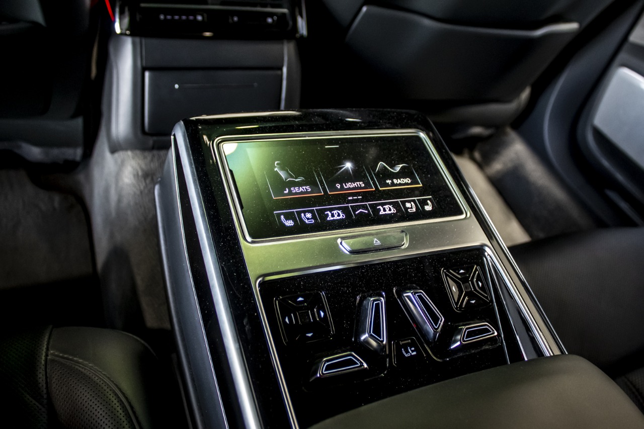 AUDI A8L