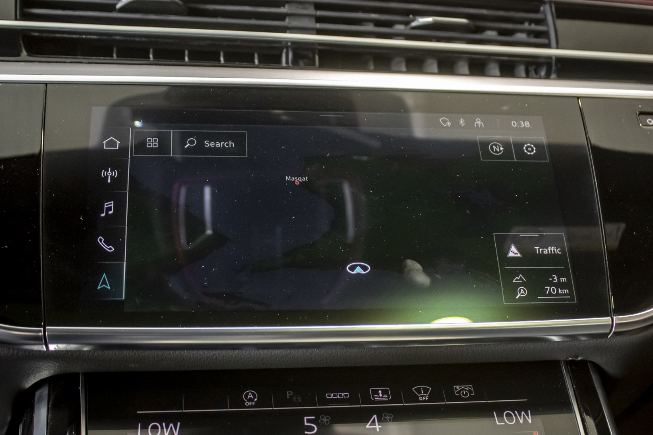 AUDI A8L