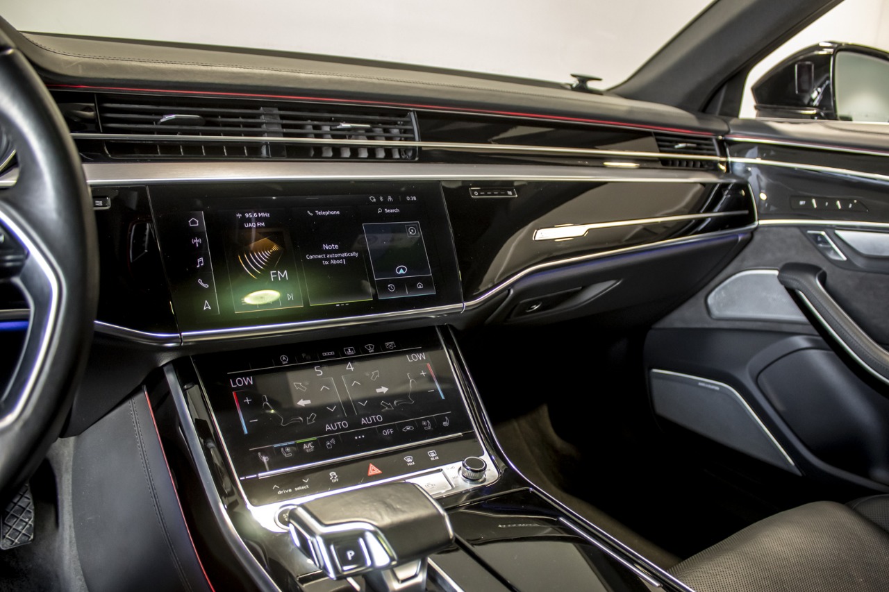 AUDI A8L