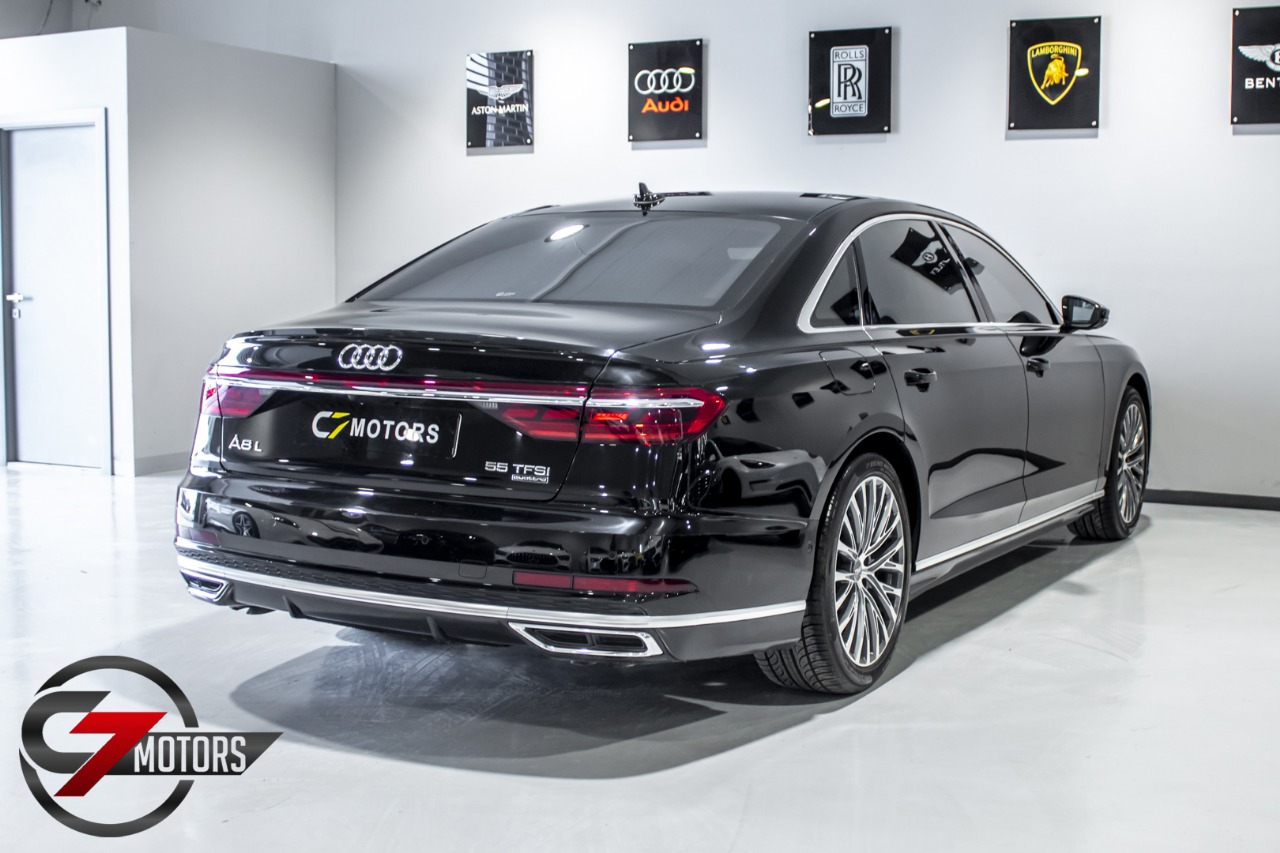 AUDI A8L