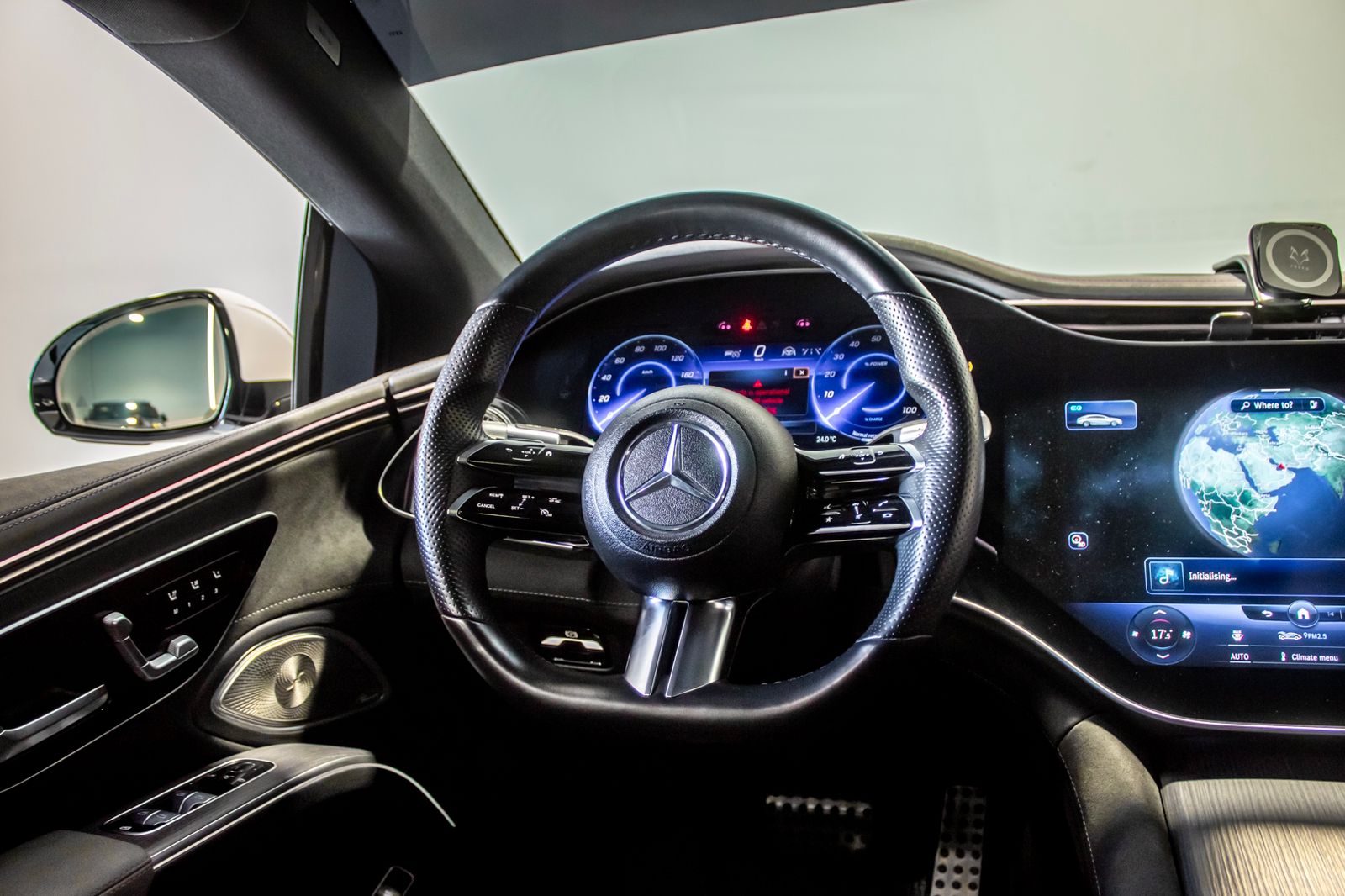 MERCEDES EQS