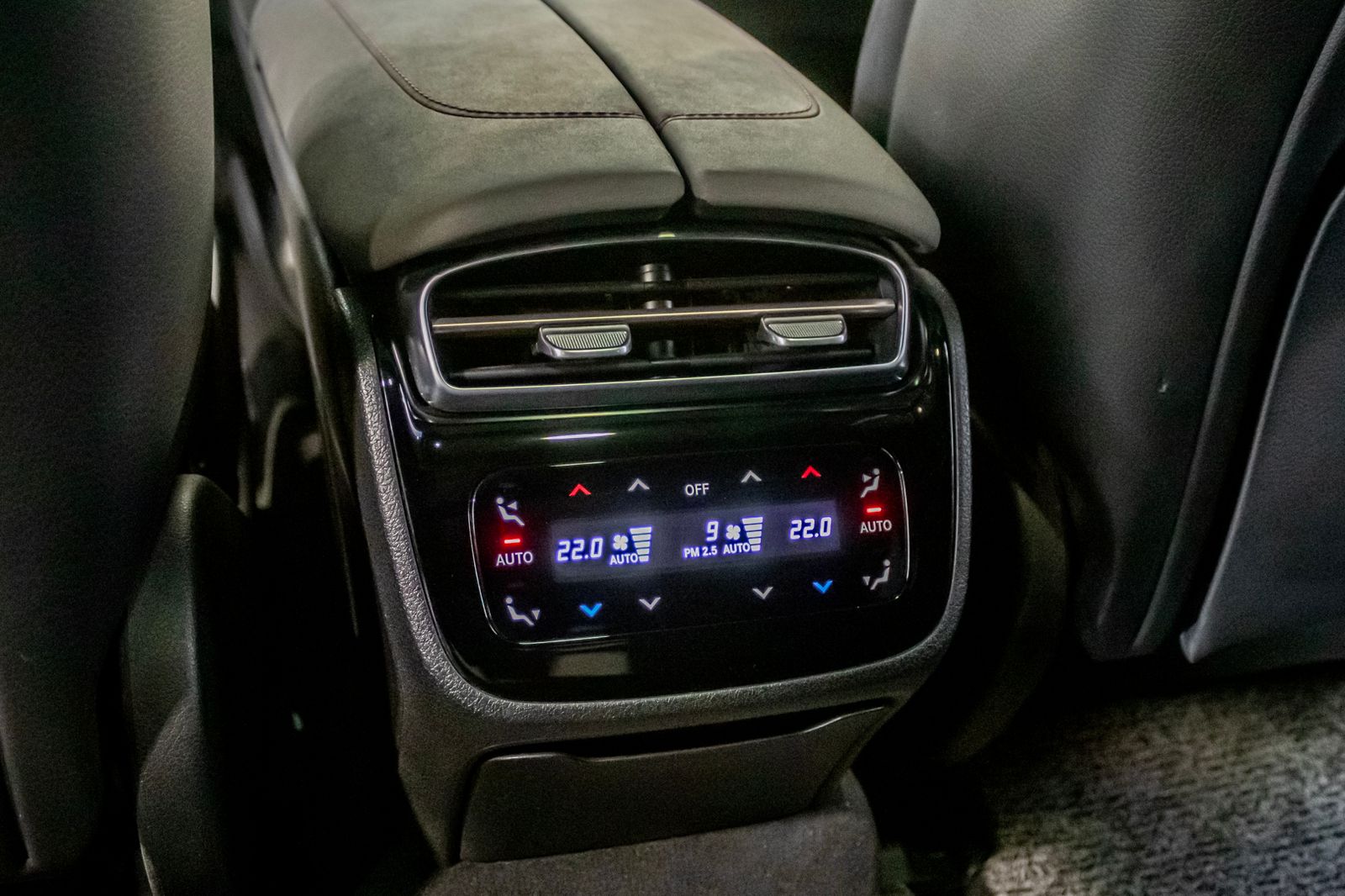 MERCEDES EQS