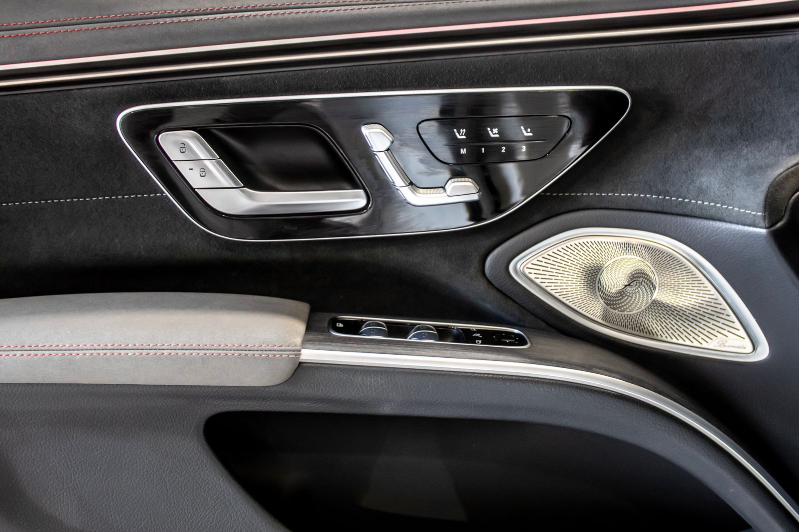 MERCEDES EQS