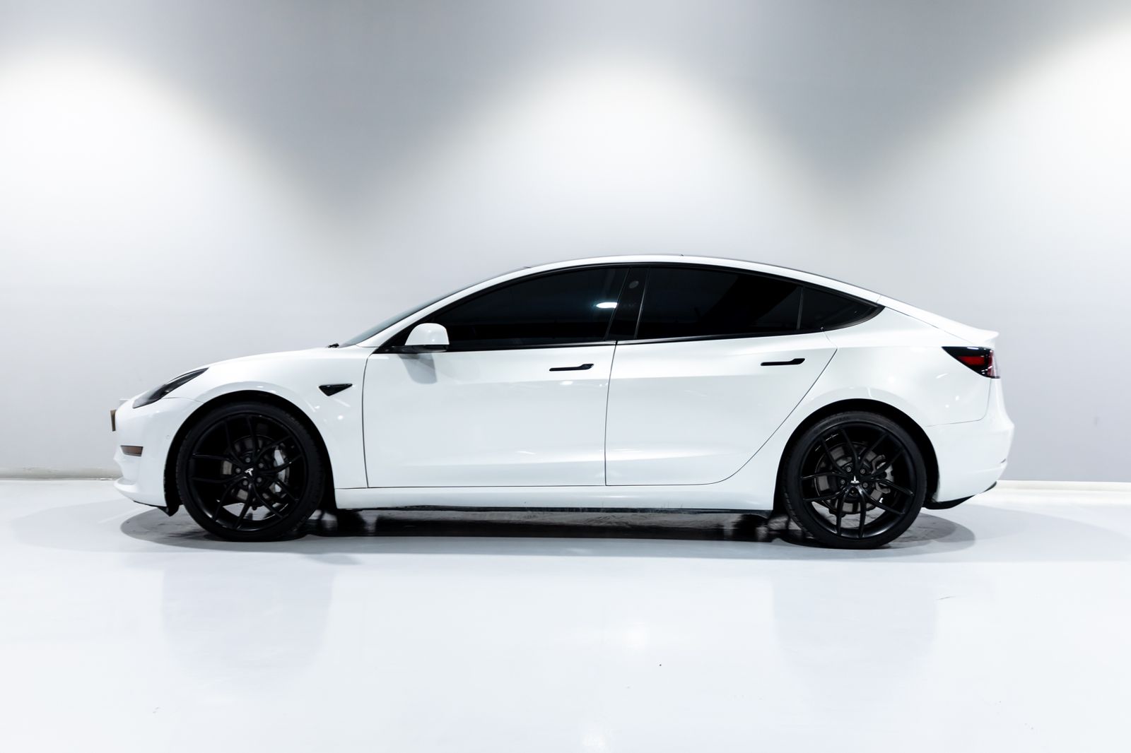 TESLA MODEL 3 LONG RANGE