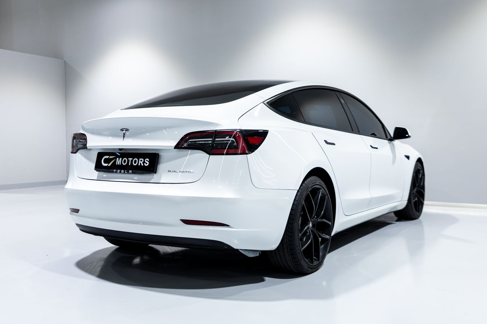 TESLA MODEL 3 LONG RANGE