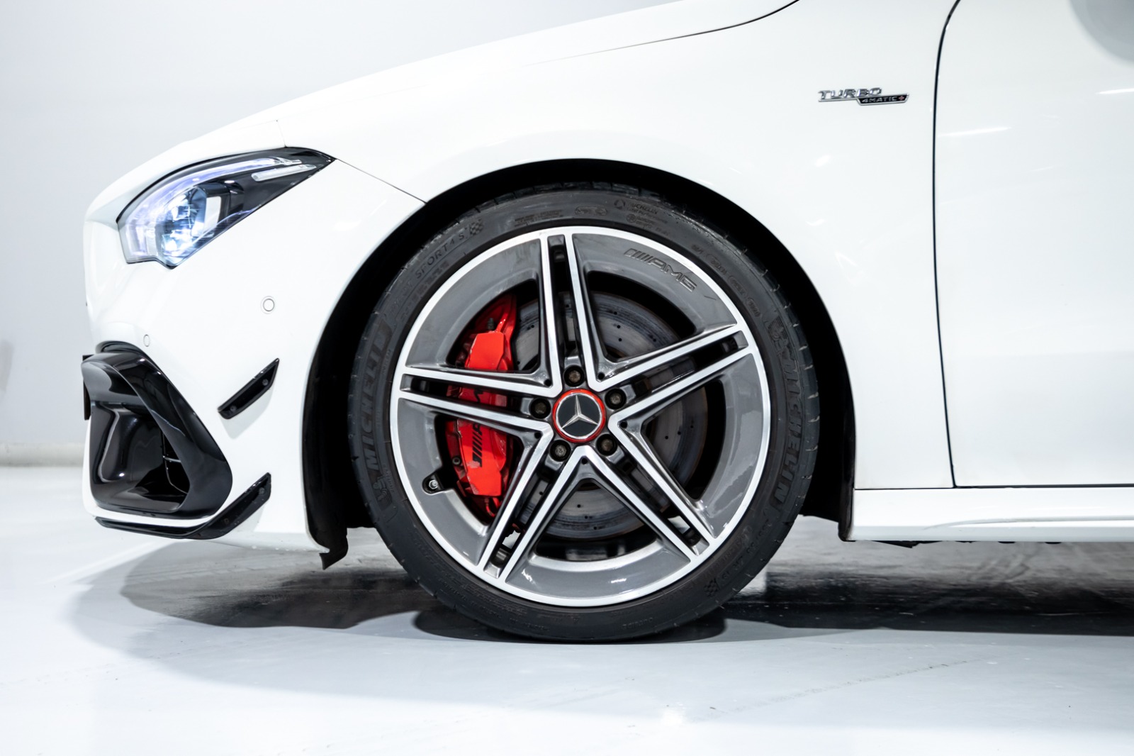 MERCEDES CLA45s